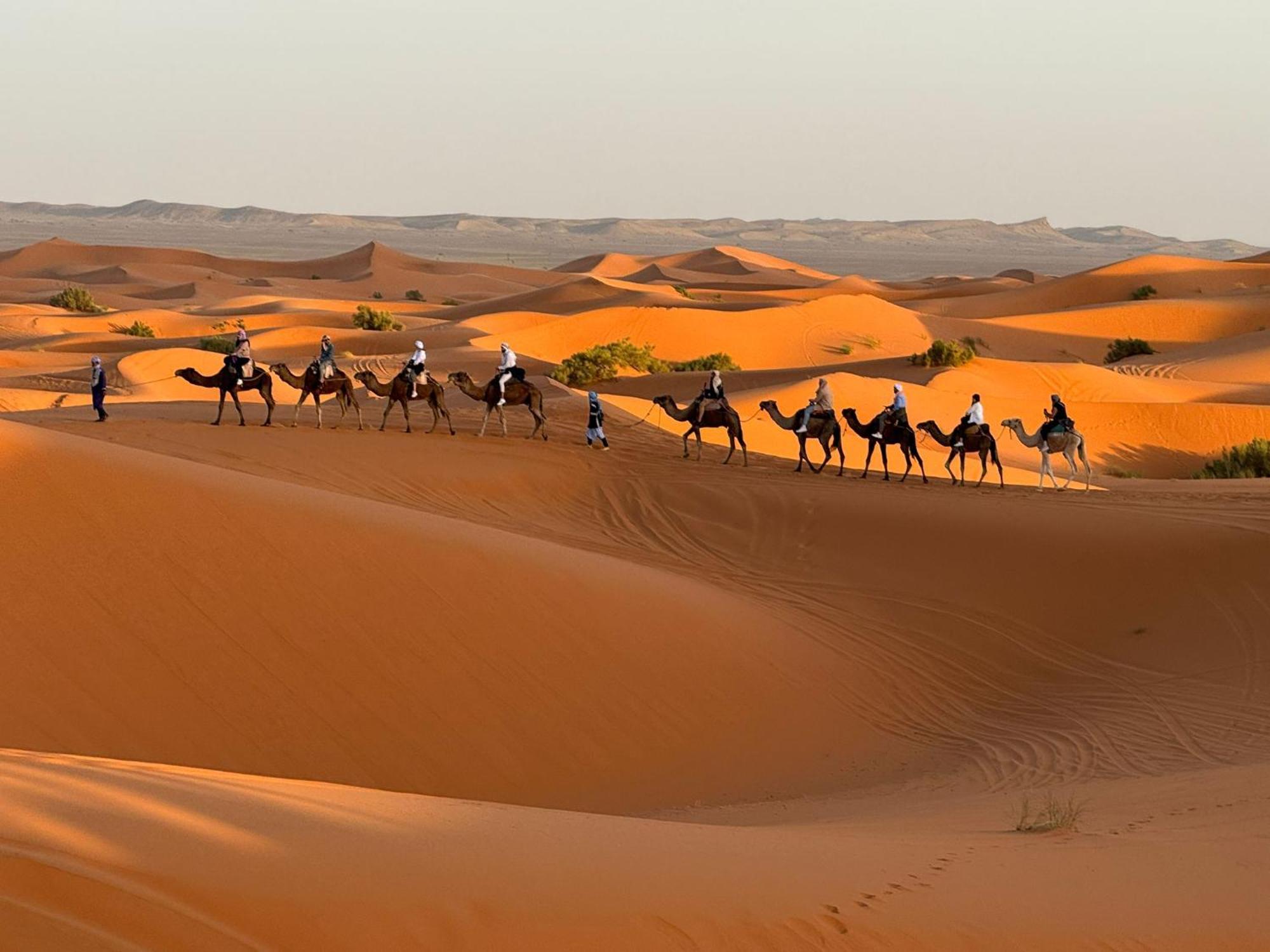 Horaz Merzouga Camp Мерцуга Екстериор снимка
